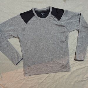 Brooks Men's Heather Gray Long Sleeve Tee with Black Accents